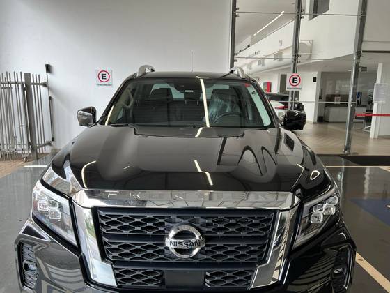 NISSAN FRONTIER 2.3 16V TURBO DIESEL PLATINUM CD 4X4 AUTOMÁTICO